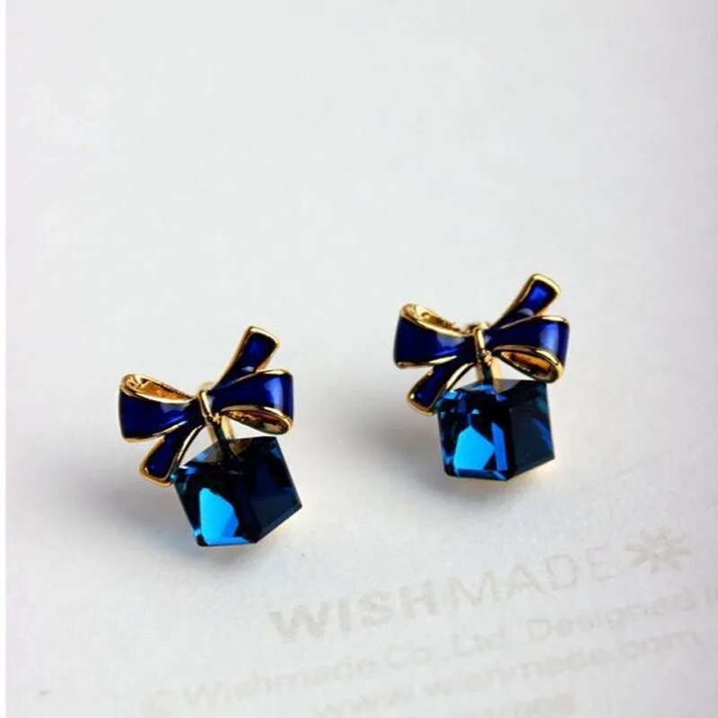 

Fashion Crystal Bow Knot Stud Earrings For Women Pearl Cherry Flowers Rhinestone Red Earring Girls Party Christmas Jewelry Gifts