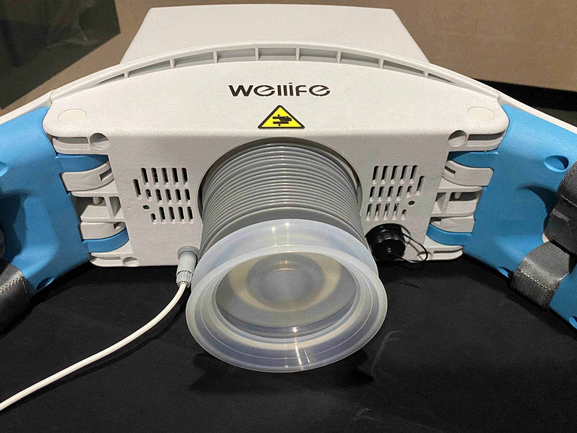 Рисунок 4 - Автоматизированный грудной компрессор Wellife