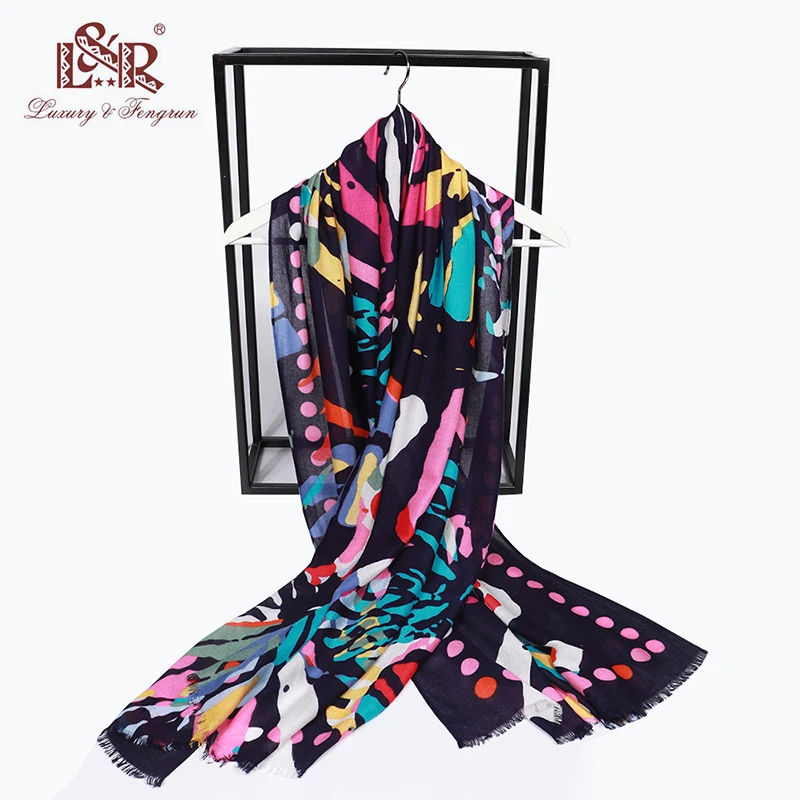 

2022 Women Chiffon Silk Scarf Fashion Print Floral Polyester Scarves Female Cotton Cachecol Summer Shawl Volie Hijab