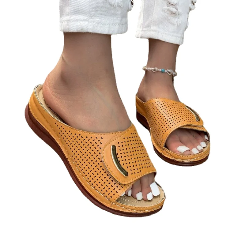 2023 New European and American Wedge Heel Casual Round Head Composite Buckle PU Leather Straight Sandals for Women