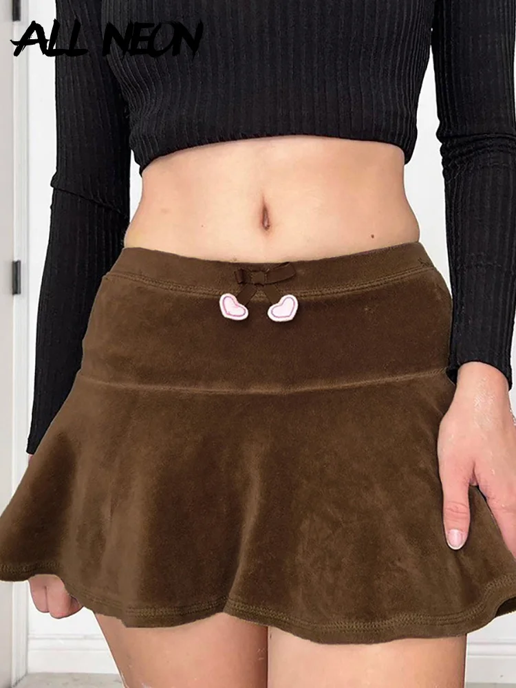 

Мини-юбка велюровая плиссированная с заниженной талией, в стиле ретро