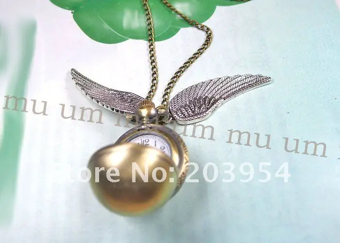 Drop Shipping Bronze 10pcs/lot Fly Ball Steel Wings Quartz Pocket Watches Mens Womens Necklace Vintage Toy Cosplay Clock