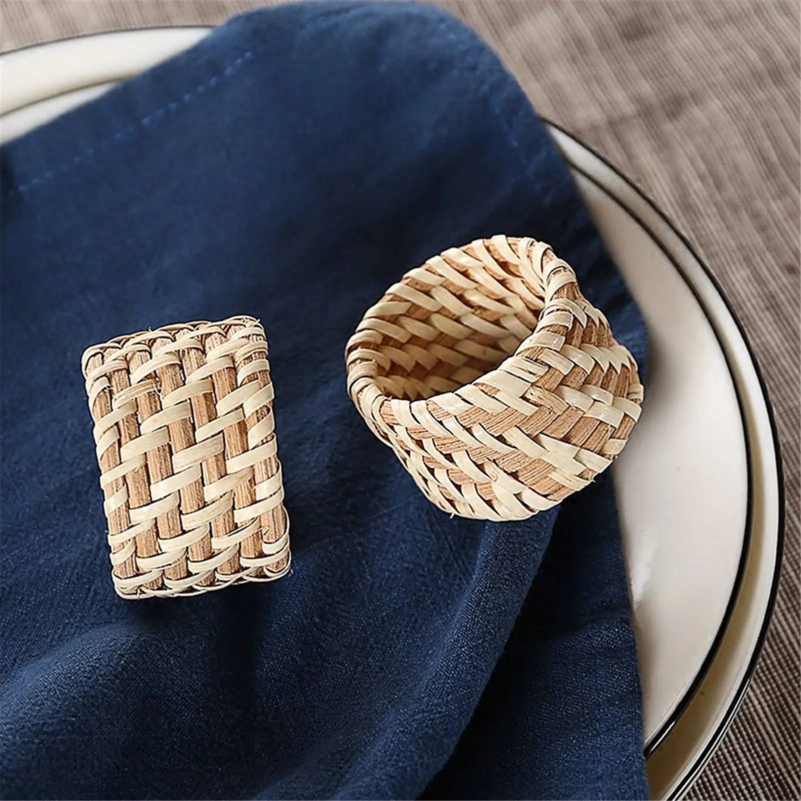 

Rustic Napkin Rings Handmade Woven Serviette Ring Round Rattan Napkin Rings Holder For Party Dinner Tables Wedding Housewarming