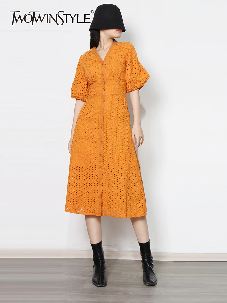 

Женское винтажное платье TWOTWINSTYLE, белое однотонное платье миди с v-образным вырезом и коротким рукавом, с высокой талией, летняя одежда