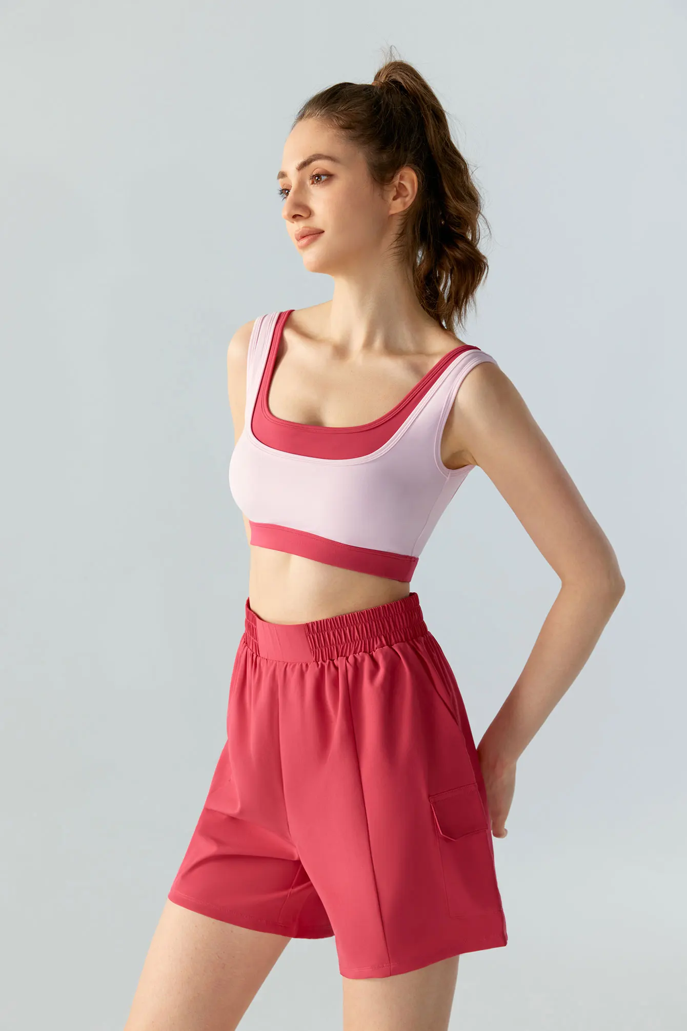 Спортивный бюстгальтер Cloud-Like с цветными блоками и встроенными подушечками