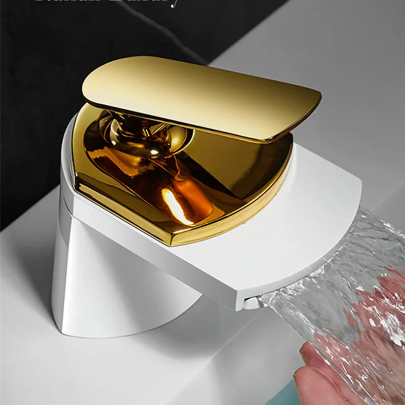 Белый смеситель для ванной комнаты водопад раковины один держатель умывальника