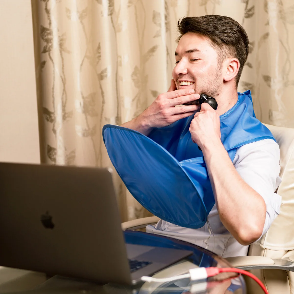 

New Cheap Male Beard Shaving Shroud Apron Bib Multicolor Foldable Bathroom Organizer Gift