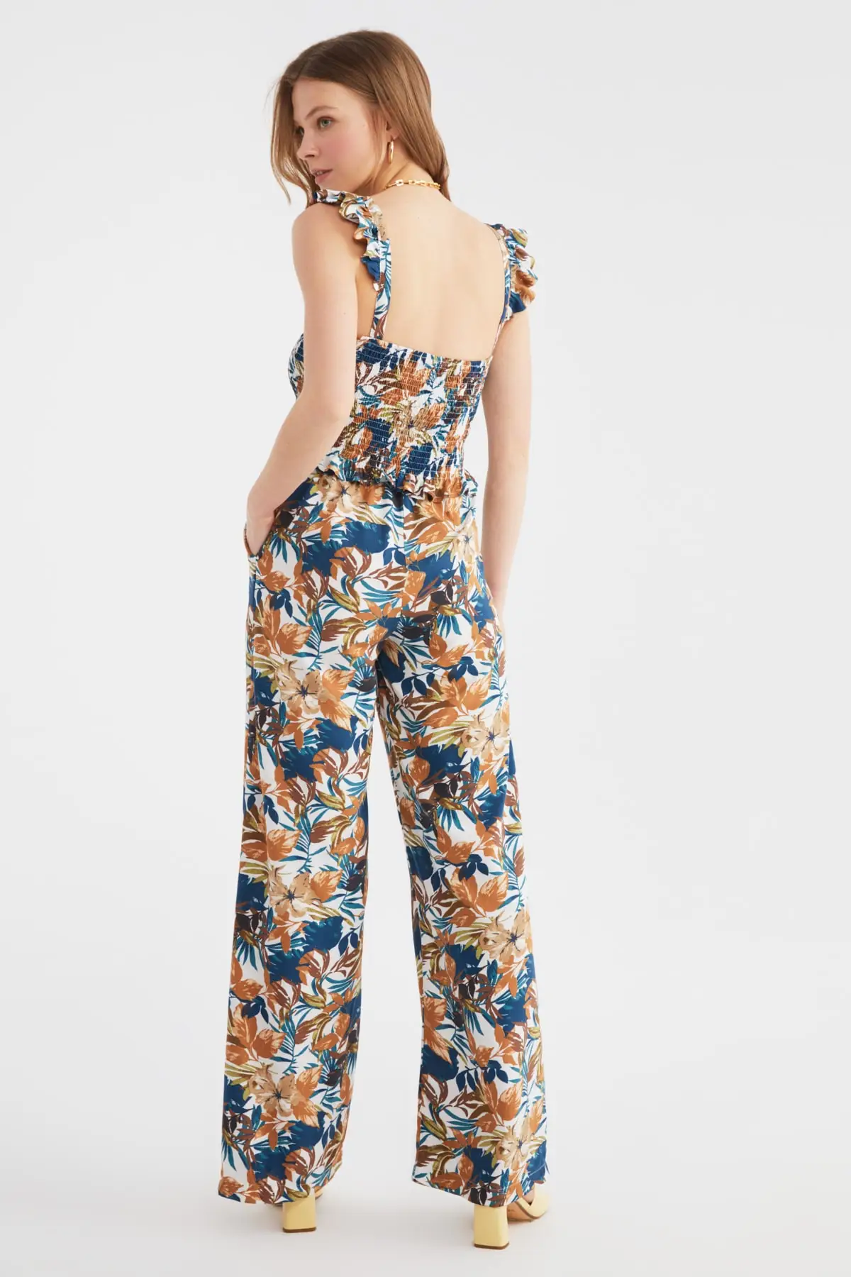 

Trendyol Crop Top-Bottom Suit TWOSS21AU0251