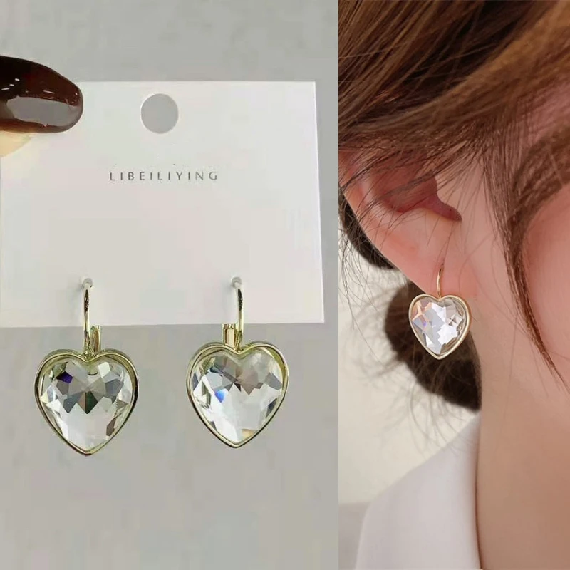 

Висячие серьги с блестящими кристаллами в форме сердца для женщин, пряжка золотого цвета, милые Висячие серьги для девочек, Подвески Стразы,...