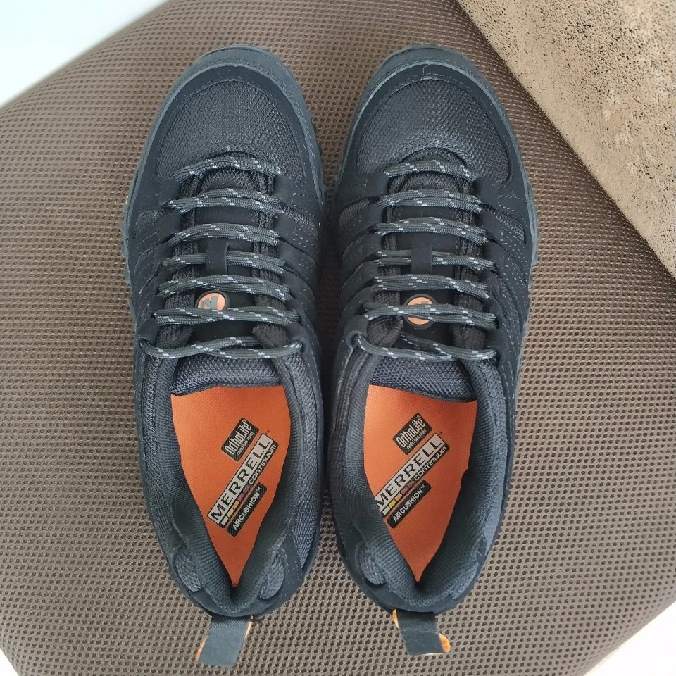 Мужские кроссовки для активного отдыха с V-образным вырезом | Спорт и развлечения