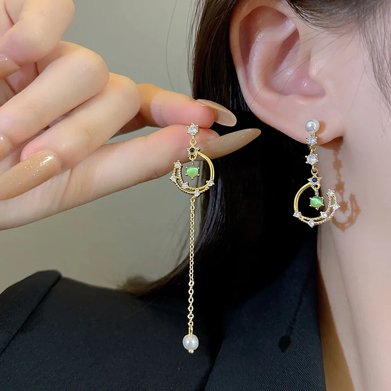 

Exquisite Pearl Zircon Star Moon Asymmetric Earrings for Women Temperament Long Tassel Drop Earrings Fashion Jewelry Party Gift
