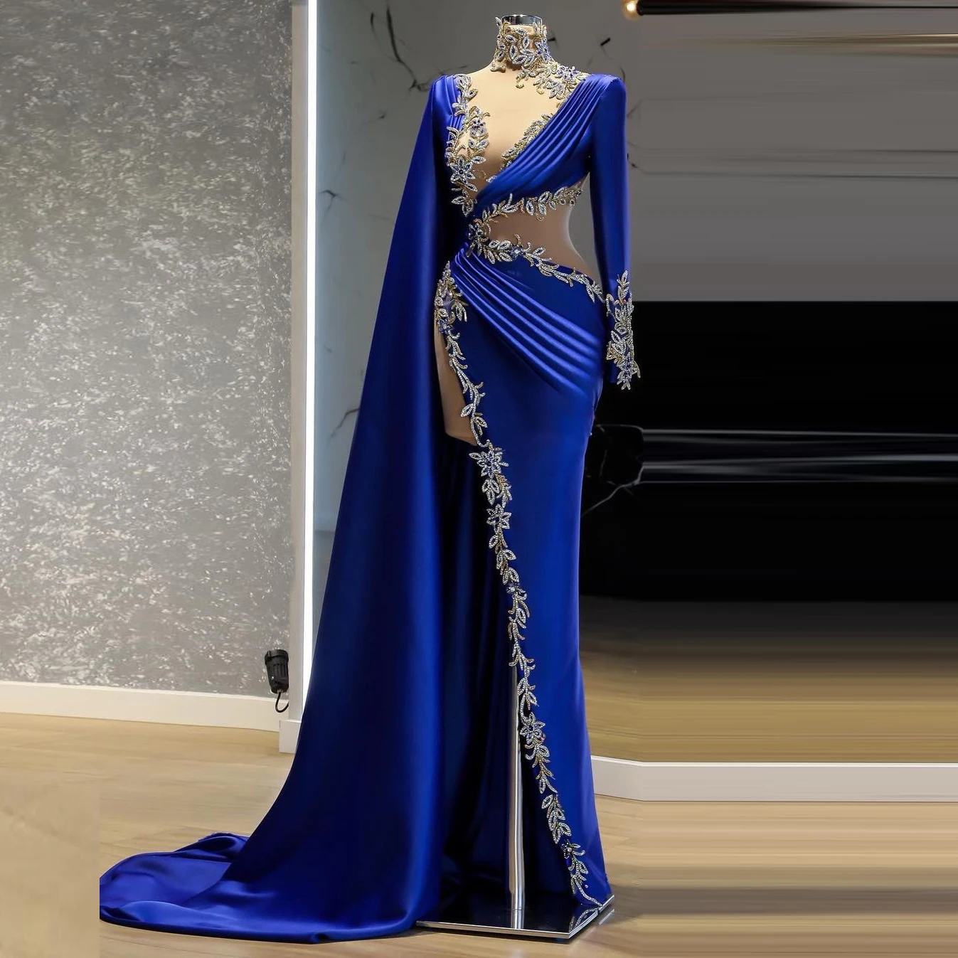 

Royal Blue Evening Dress Cloak Saudi Arabic Party Long Applique Beading Crystals Prom Gown with Sleeves Pleated Personalized