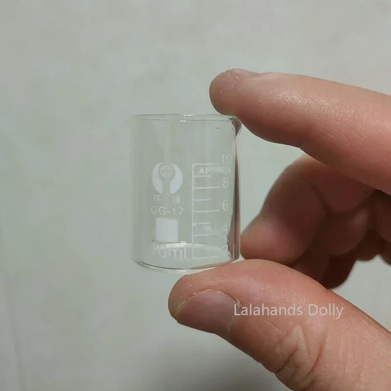 Dollhouse Mini Plastic Simple Lovely Baking Measuring Cup Powder Seasoning Graduated for Furniture Accessories