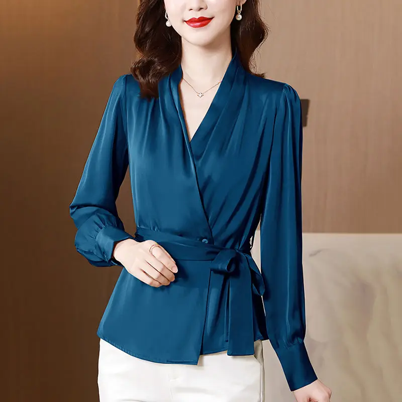 Женская однотонная блузка на пуговицах с длинным рукавом и V-образным вырезом