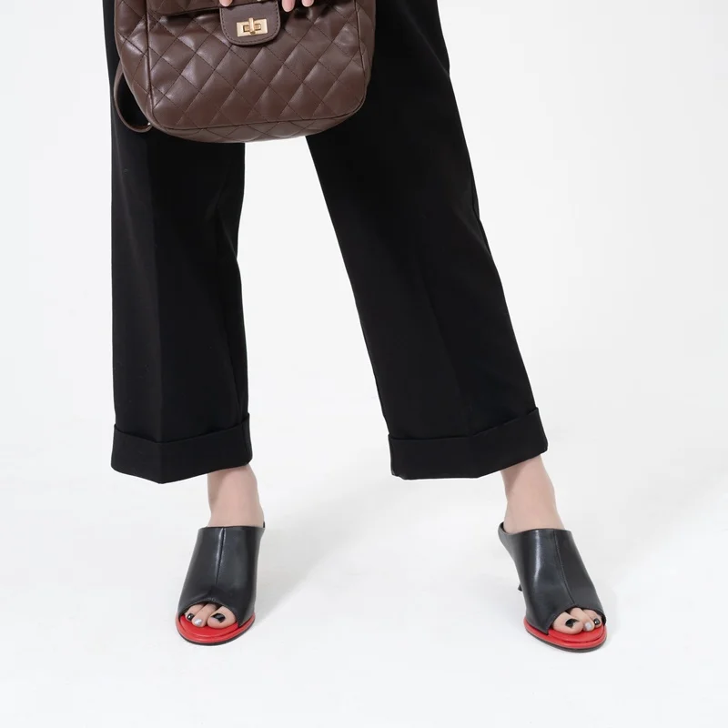 Шлепанцы женские из коровьей кожи роскошные пикантные сандалии вечерние