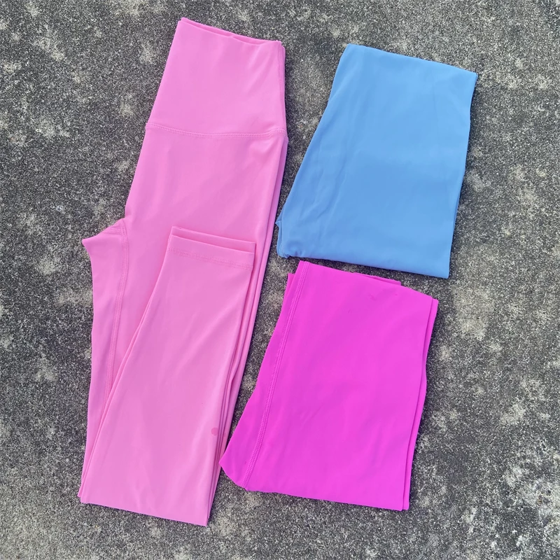 Женские спортивные леггинсы с карманами цвет в ассортименте