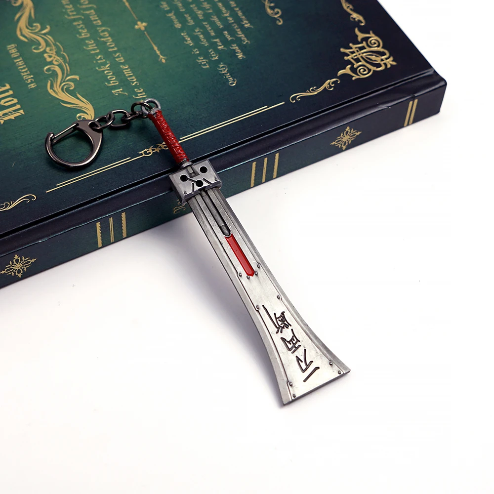 12cm Buster Sword Keychain Remake Final Fantasy 7 VII Cloud Strife Weapon Keychains Game Accessories Car Key Ring llaveros