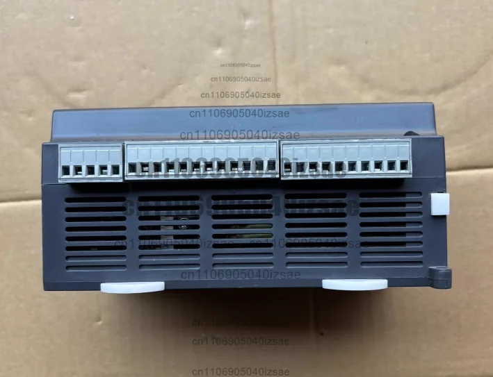 Фото ПЛК серии ES2 DVP40ES200R 24DI/16DO, DC24V №2