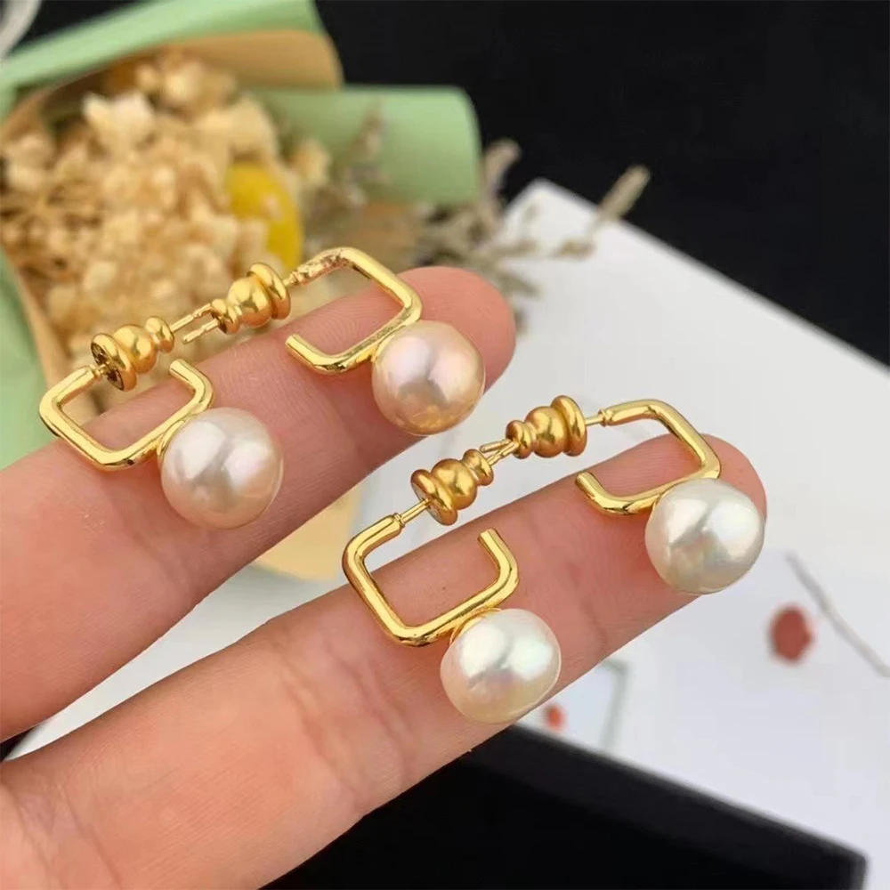 

Fashion Temperament Minimal Style Pearl earrings Ear Studs Earrings for woman's Popular earrings women accessories