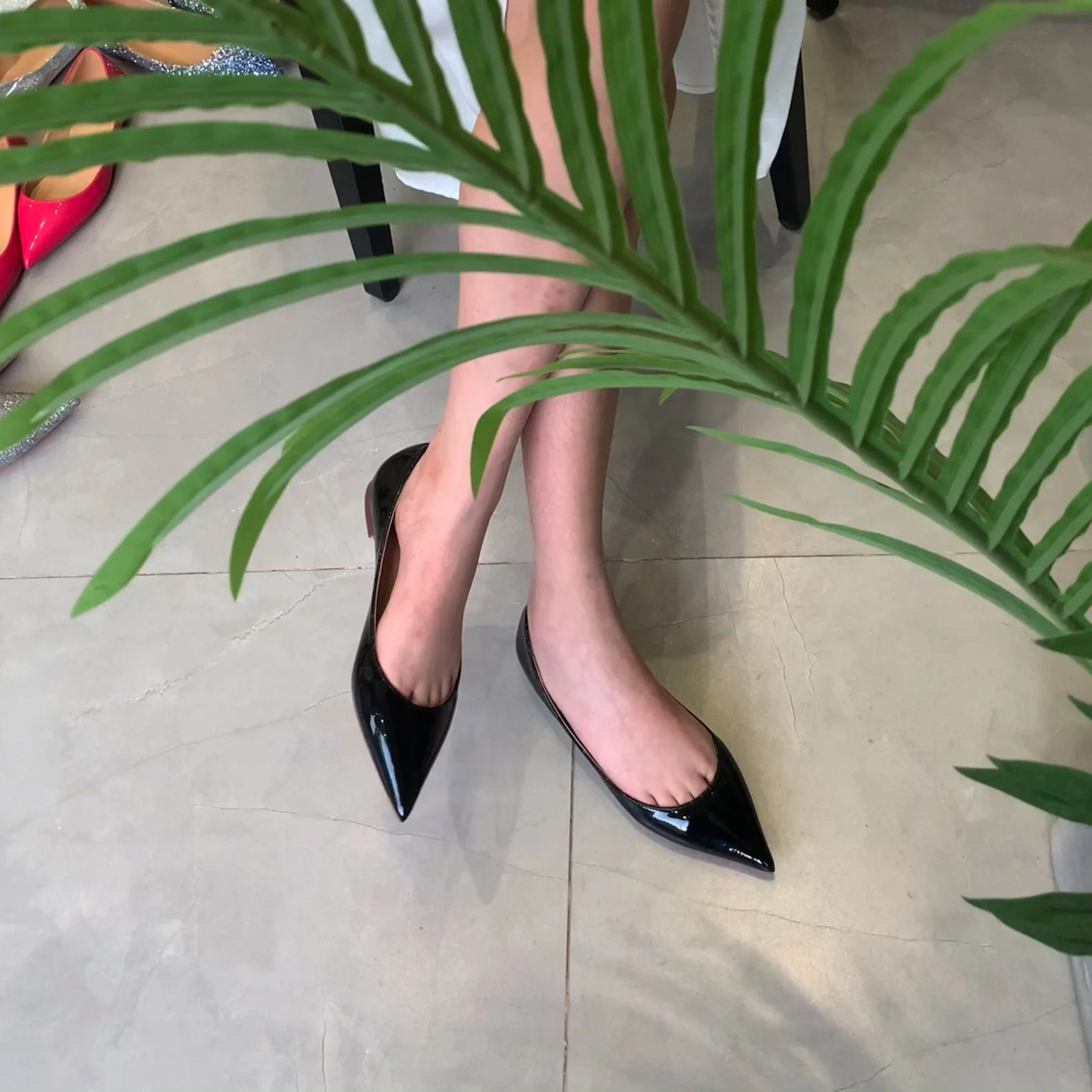 Новые летние удобные универсальные туфли из лаковой кожи с плоской подошвой и