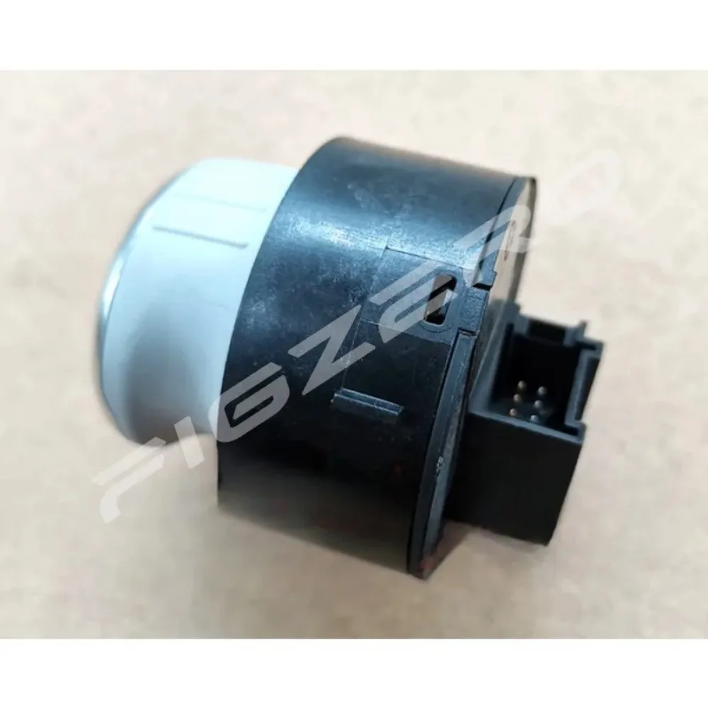Фото Кнопка управления стеклоподъемником/люком Figzero (серая, новая) для Roewe RX5, RX3, MG ZS №3