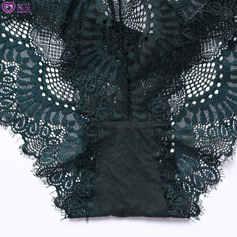 Комплект женского нижнего белья из бесшовного кружева и трусиков |