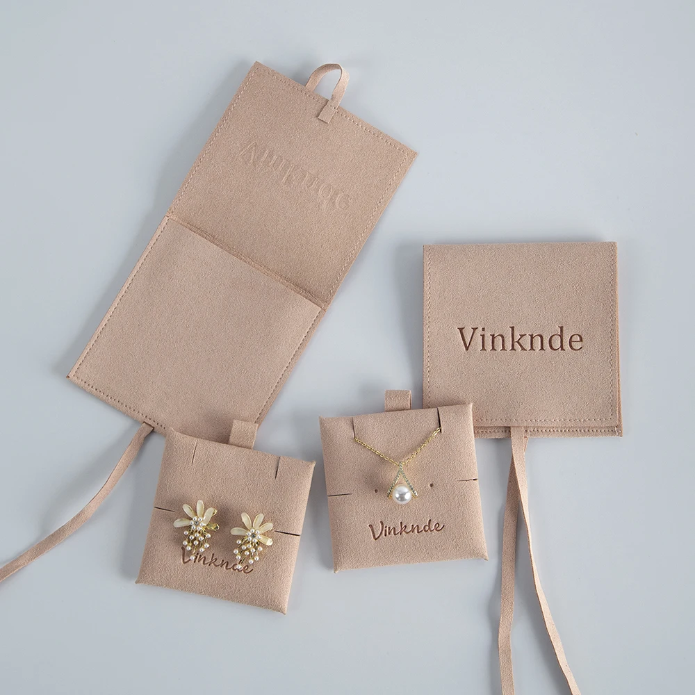 

8x8cm Custom Logo Jewelry Package Peach Microfiber Envelope Ribbon Gift Bag with Insert Pad Jewelry Earrings Rings Organizer Bag