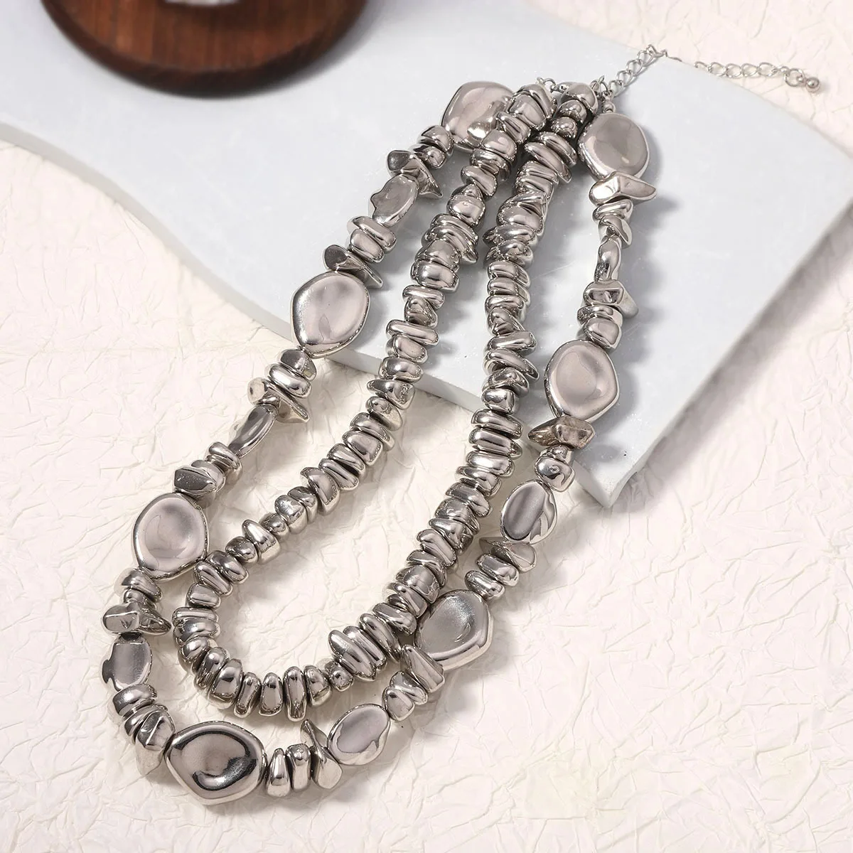 Двухслойное ожерелье серебряного цвета ZAA