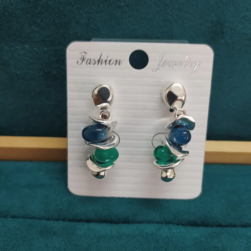 

Popular crystal two tone earrings in Europe and America