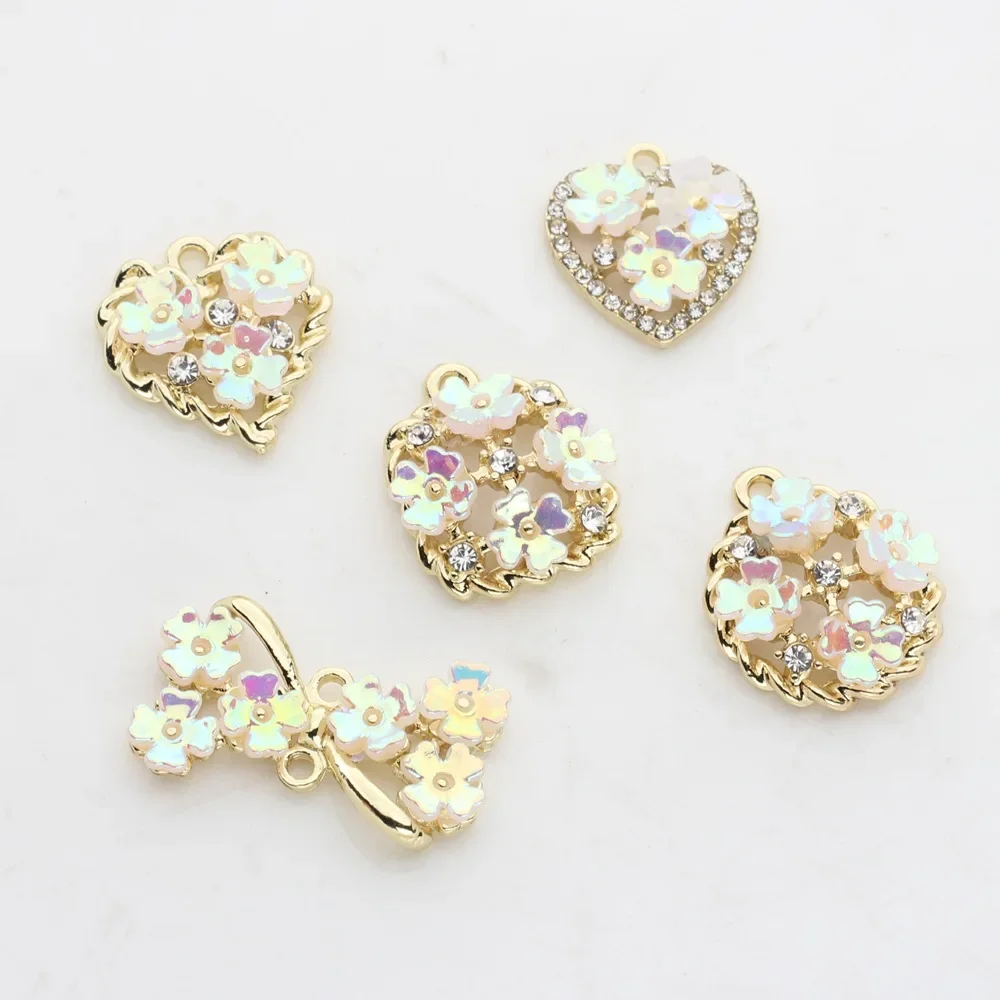 Подвеска в виде цветка и сердца из сплава