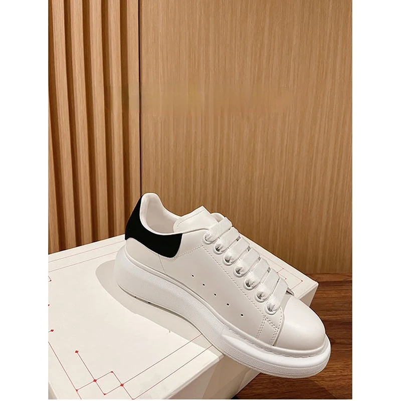 

2023 New High Definition Wo Small White Shoes for Women Thick Sole Casual Shoes for Men.