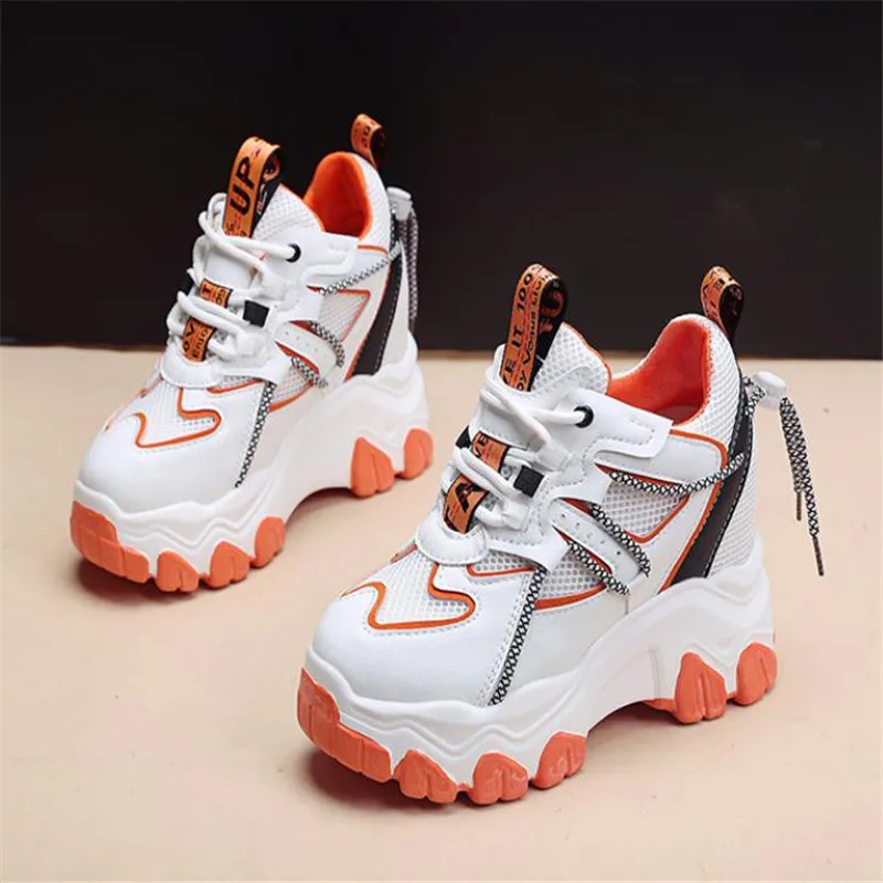 

Женские кроссовки 2023, модная дышащая женская спортивная обувь на платформе, повседневные кроссовки на толстой подошве высотой 9 см, женские ...