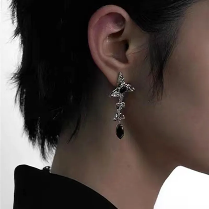 

Irregularity Liquid Metal Dangle Earrings Young Girls Dark Black Zircon Molten Metal Earrings for Woman Hip-hop Jewelry Gift