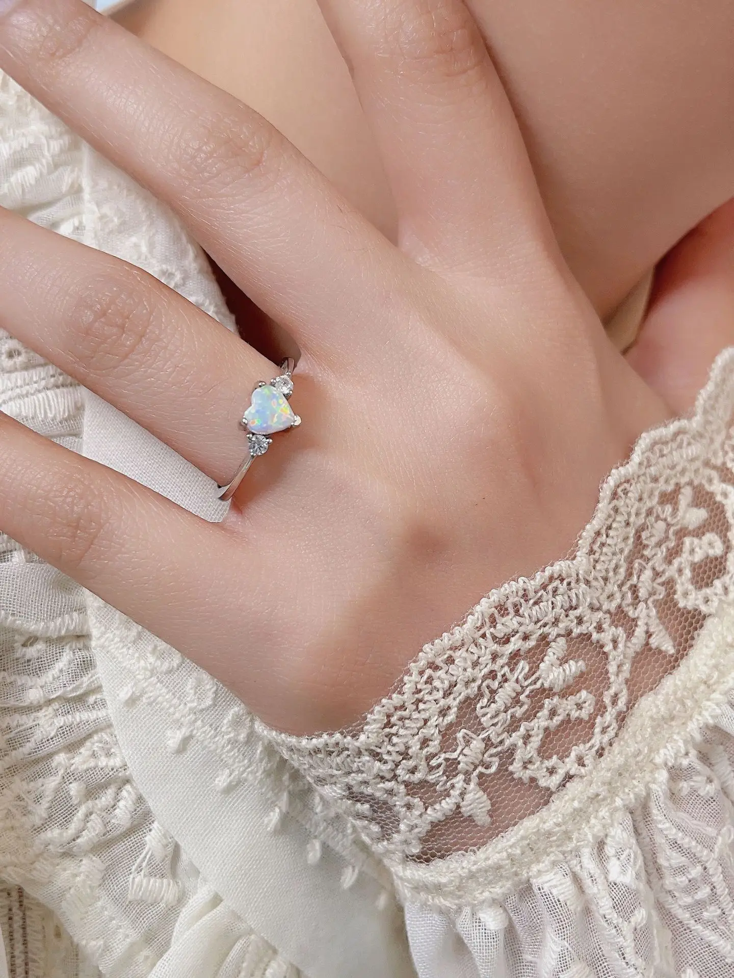 

Hot selling Oubao S925 Sterling Silver Ring in Europe and America, Heart shaped Love Women's Silver Jewelry Light Luxury Ring