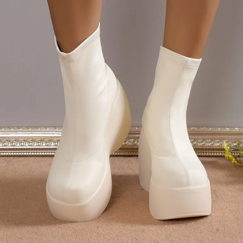 Женские осенние ботинки до щиколотки больших размеров новинка 2024 кожаные