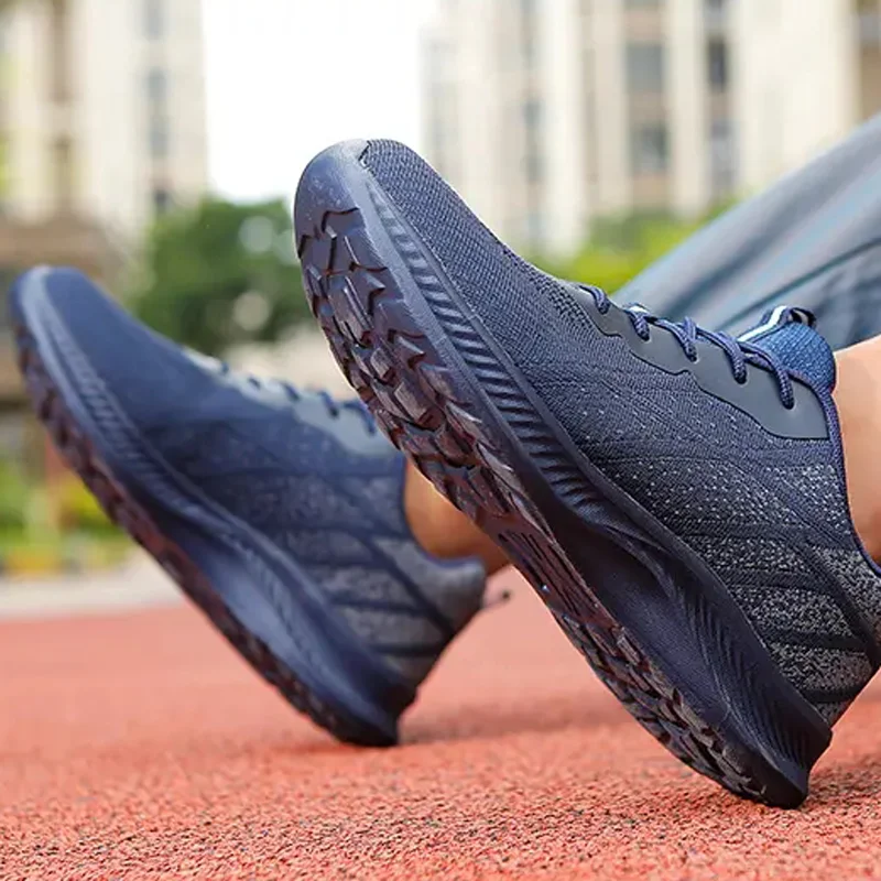 New Four Seasons Running Shoes Mesh Fly Woven Non-slip Casual Male Sports Shoes Lace-up Outdoor Comfortable Breathable Men Shoes