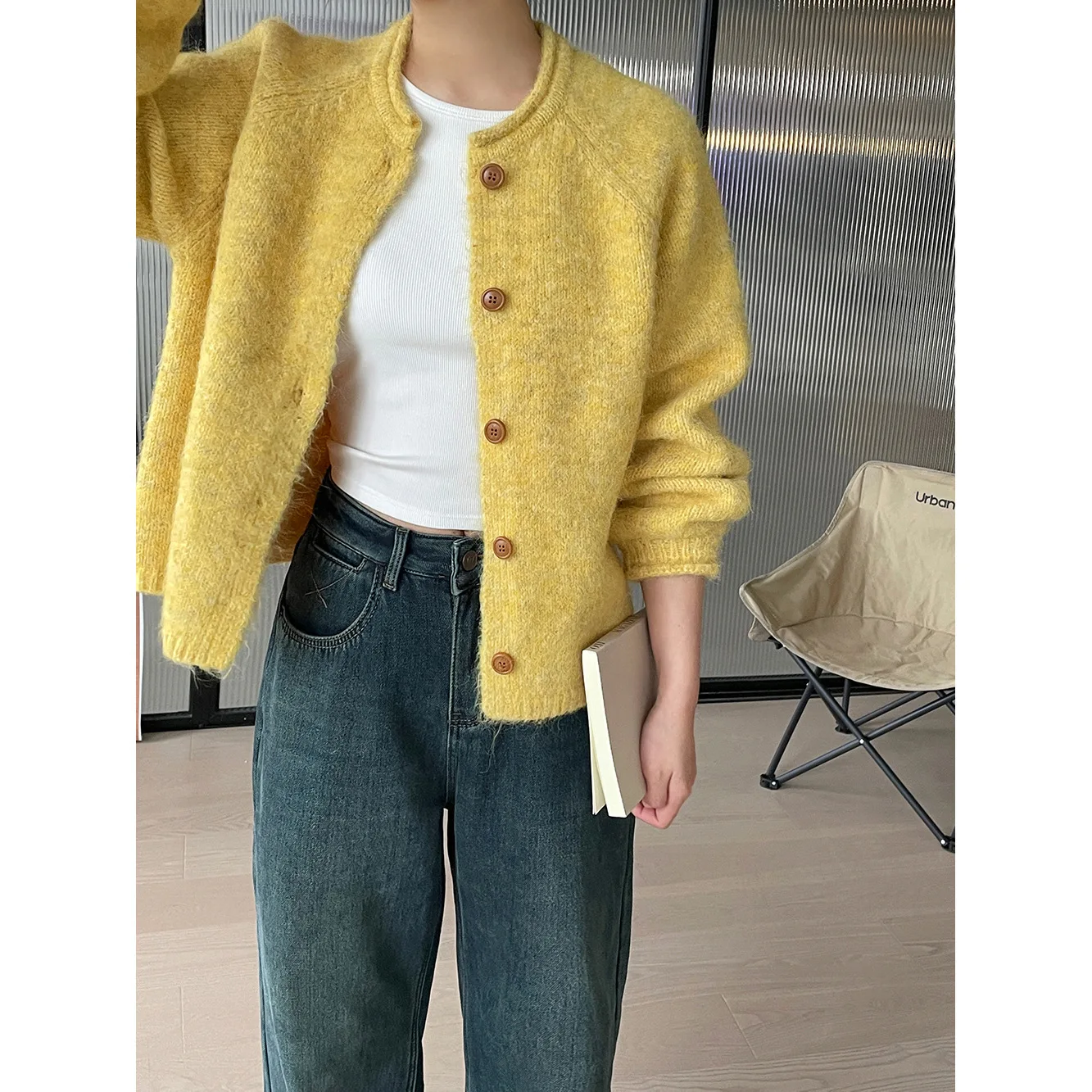 Женский пушистый толстый свитер круглый вырез короткий кардиган теплый зимний