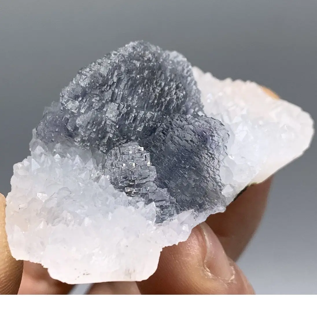 1Pcs Step Fluorite Quartz Symbiotic Natural Ore Primitive Stone Mineral Crystal Ornaments Stone Specimen Collection Geology