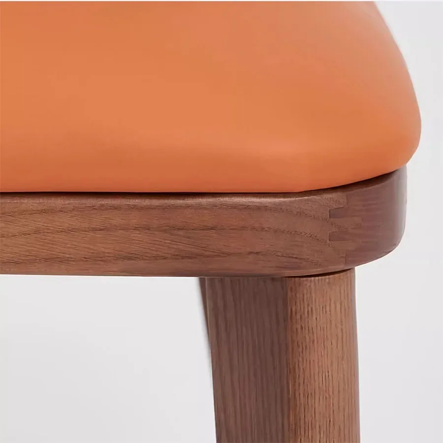 Северная Европа Обеденный стул из ясеня для домашнего использования Спинка