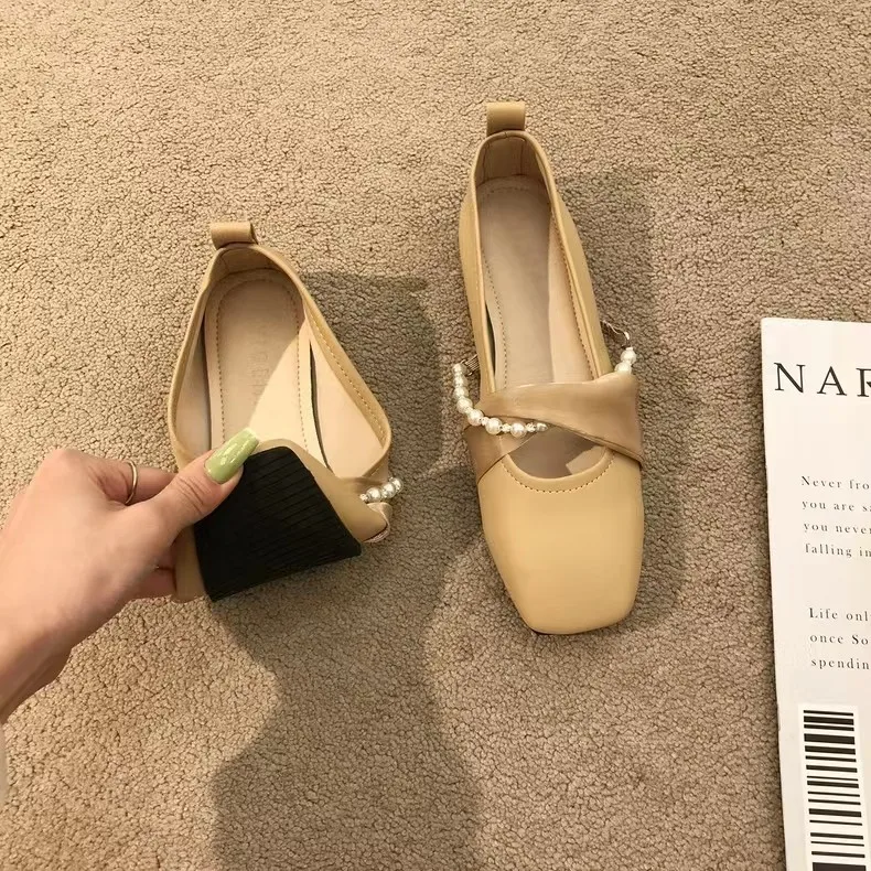 

Женские демисезонные туфли с жемчужинами, с закрытым носком, с плоской подошвой и юбкой