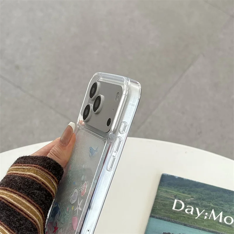 Чехол для iPhone 17 Pro Max 16 15 с блестками, жидким песком и динамическим эффектом: плавающие дельфины и киты, прозрачная крышка с динамическим движением песка (art.: 3920da8b4447d) - 3920da8b4447d