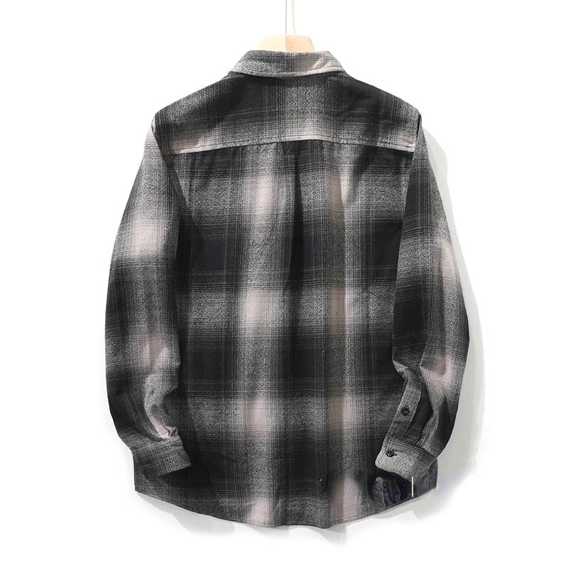 Мужская клетчатая рубашка