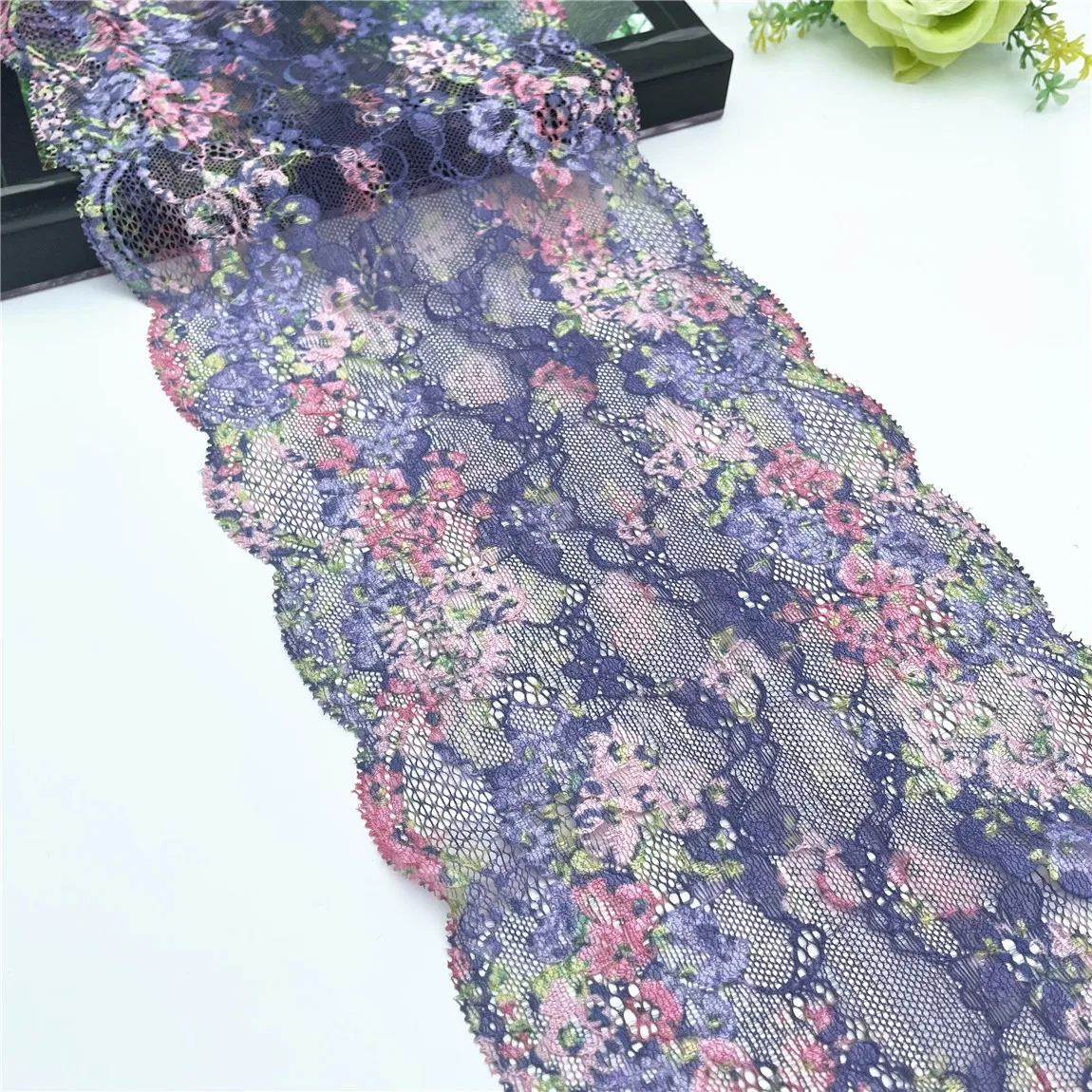 

3 м/партия, эластичная кружевная юбка, ширина 18 см