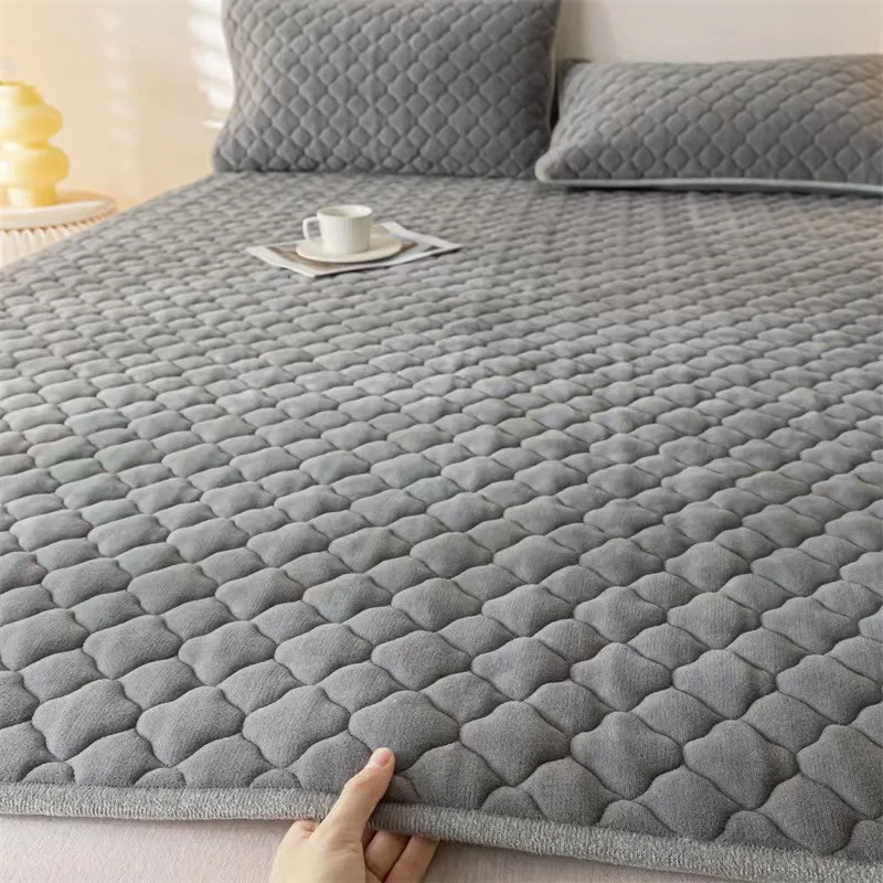 Зимние теплые молочные бархатные наматрасники Толстые для кровати Покрывало