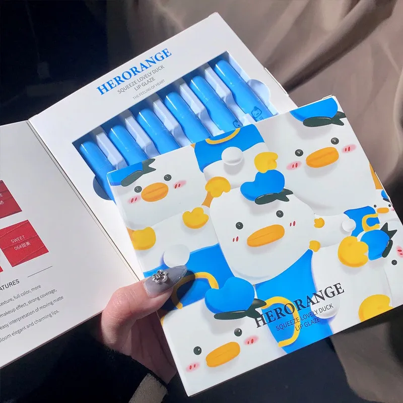 Губная помада матовая бархатная водостойкая стойкая антипригарная в чашке 6