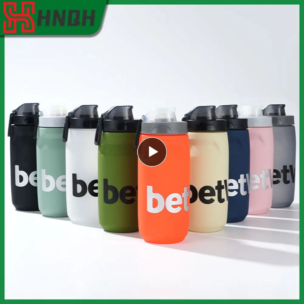 

Где угодно, сожмите бутылку с водой во время езды на велосипеде, эргономичный дизайн, снаряжение для горного велосипеда, подходит для большинства велосипедных бутылок, легко сжимается