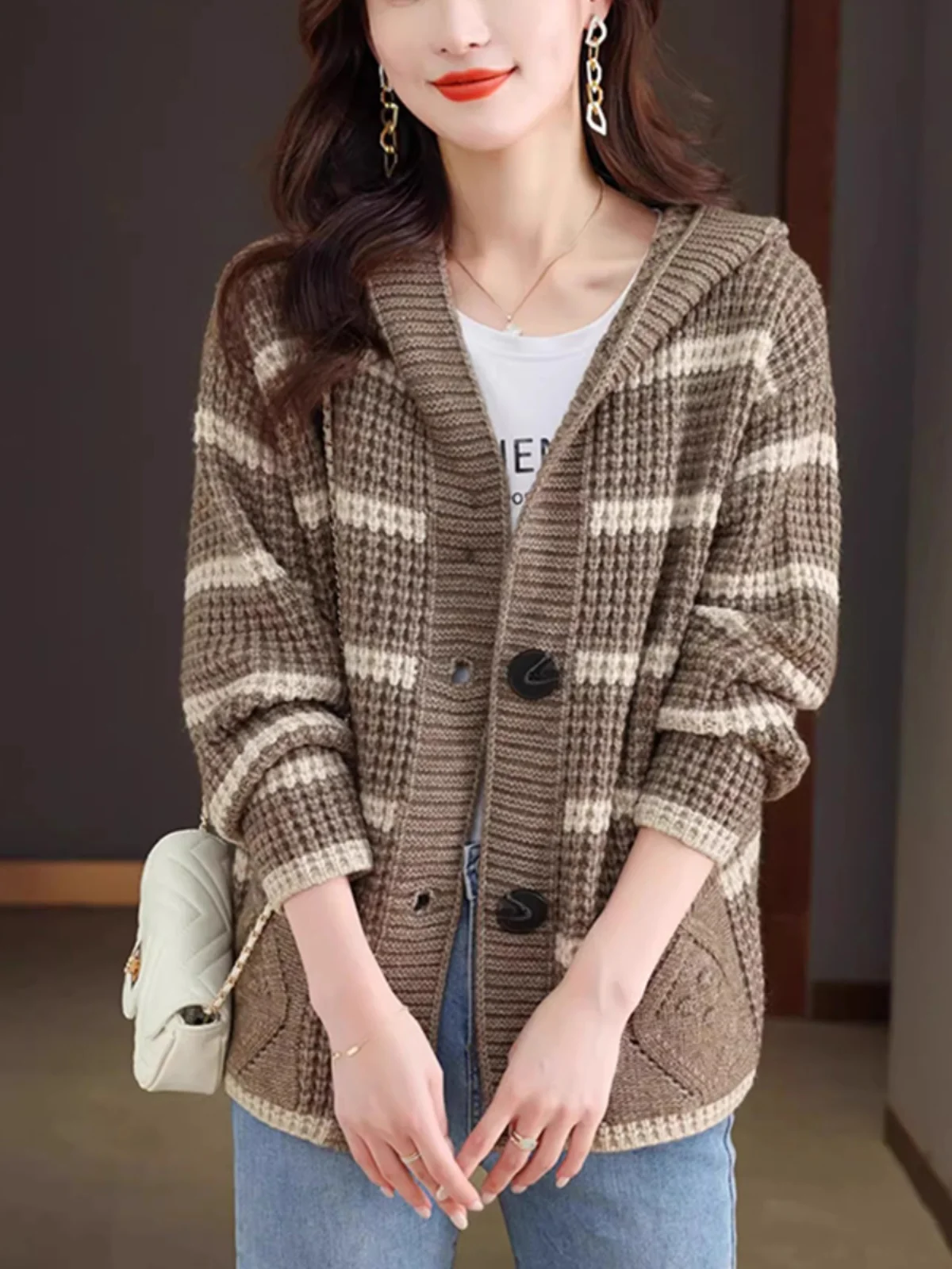 Новая новогодняя толстовка в полоску стиле ретро женская универсальная модная