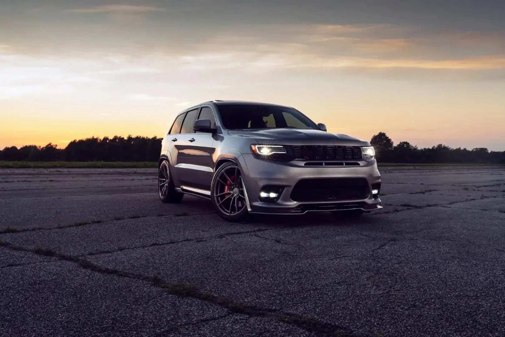 Фото Комплект кузова для Grand Cherokee 2011-2017 Facelift to 2018-2020 SRT Style Upgrade Детали с решеткой бампера капота Plug and Play №4