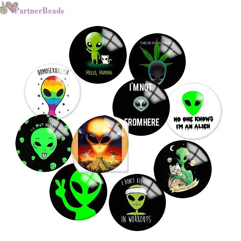 

Green Alien Round Photo Glass Cabochon Demo Flat Back Making Findings 20mm Snap Button N4311