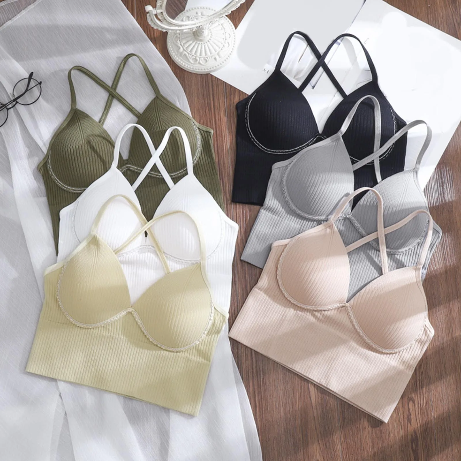 

Женский укороченный топ с чашками пуш-ап, на тонких бретелях